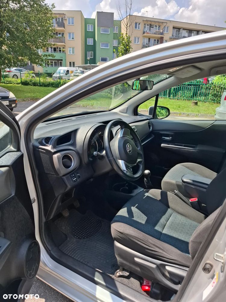 Toyota Yaris - 11