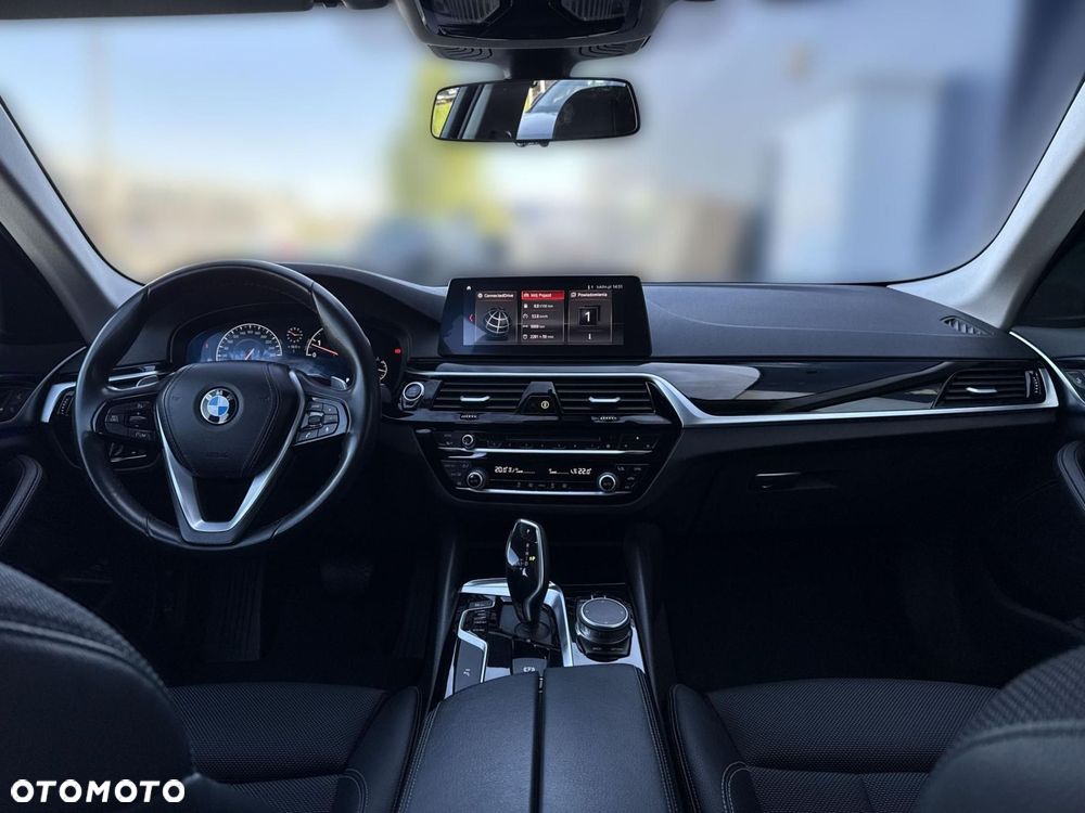 BMW Seria 5 530i xDrive Sport - 6