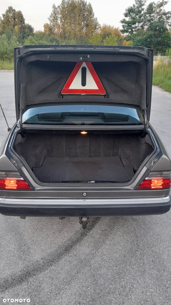 Mercedes-Benz W124 (1984-1993) - 10