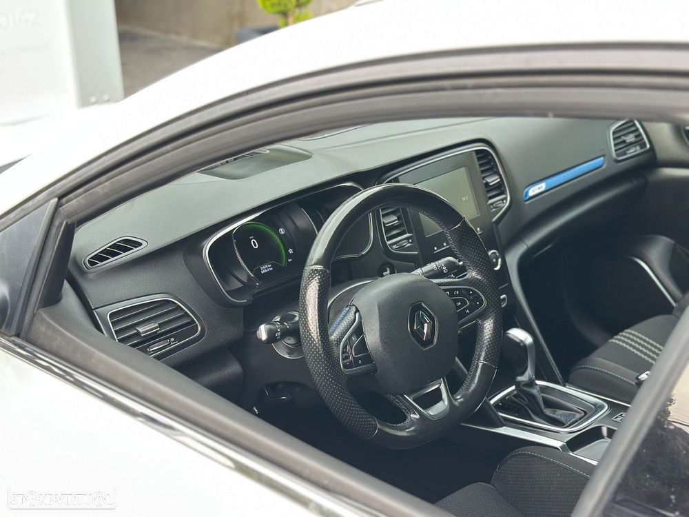 Renault Mégane Sport Tourer 1.5 dCi GT Line EDC J18 - 14
