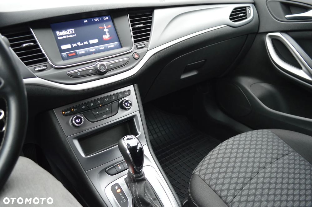 Opel Astra 1.4 T Enjoy S&S - 14