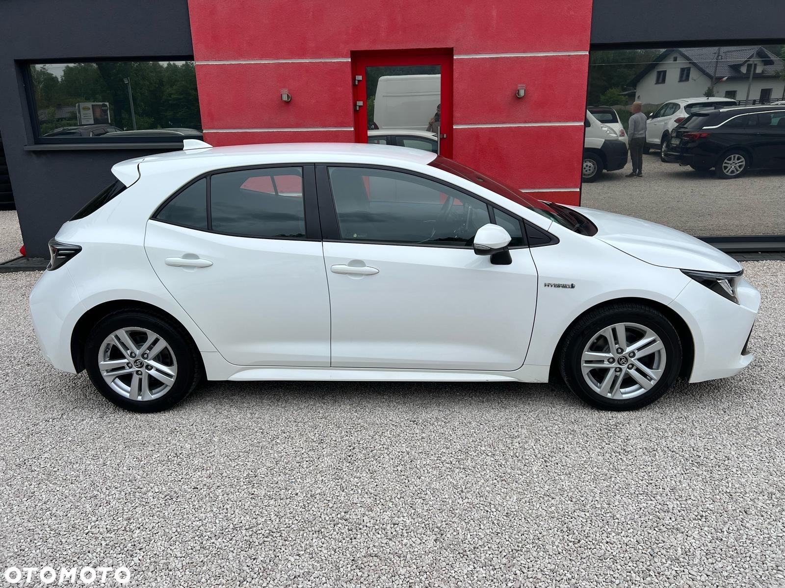 Toyota Corolla 1.8 Hybrid Business Edition - 17