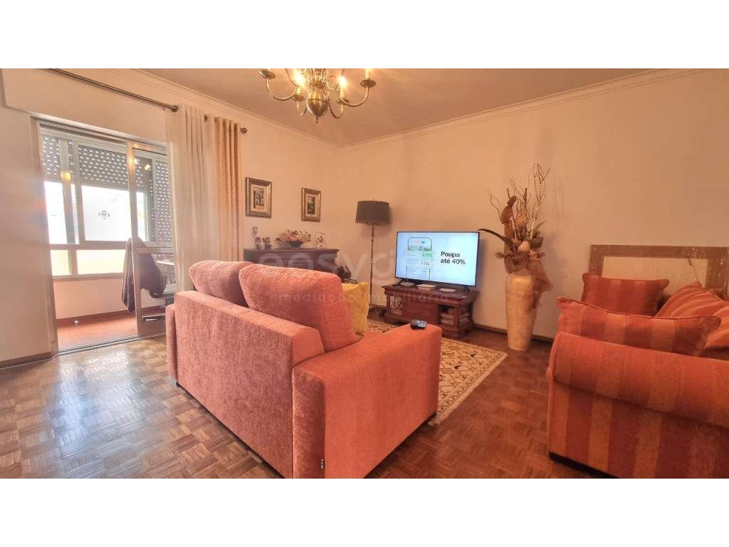 Apartamento T3 com arrecadação, junto ao Neudel - Grande imagem: 2/16