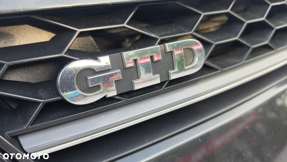 Volkswagen Golf GTD 2.0 TDI SCR DSG - 32