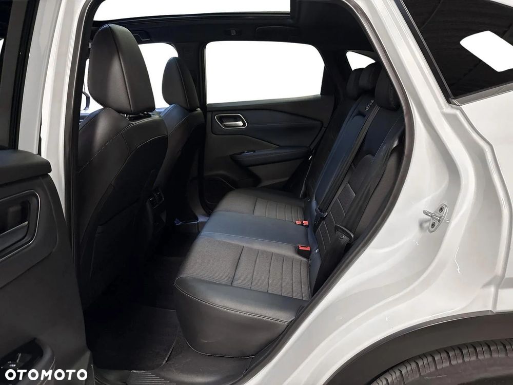 Nissan Qashqai 1.3 DIG-T mHEV 4x4 Tekna Xtronic - 11
