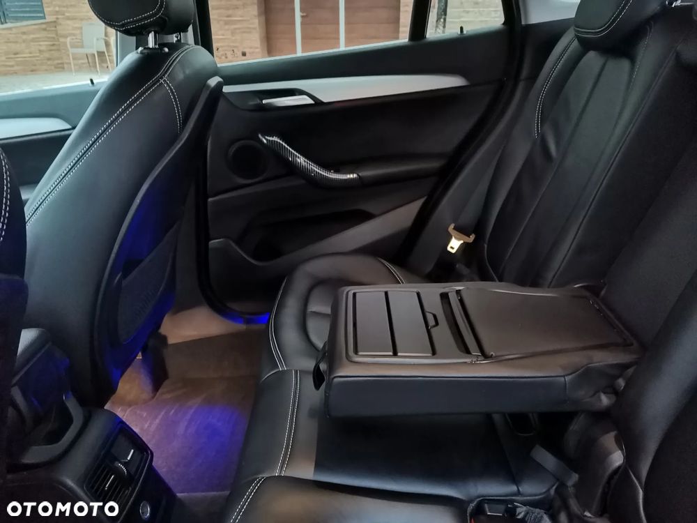 BMW X1 sDrive18d - 10