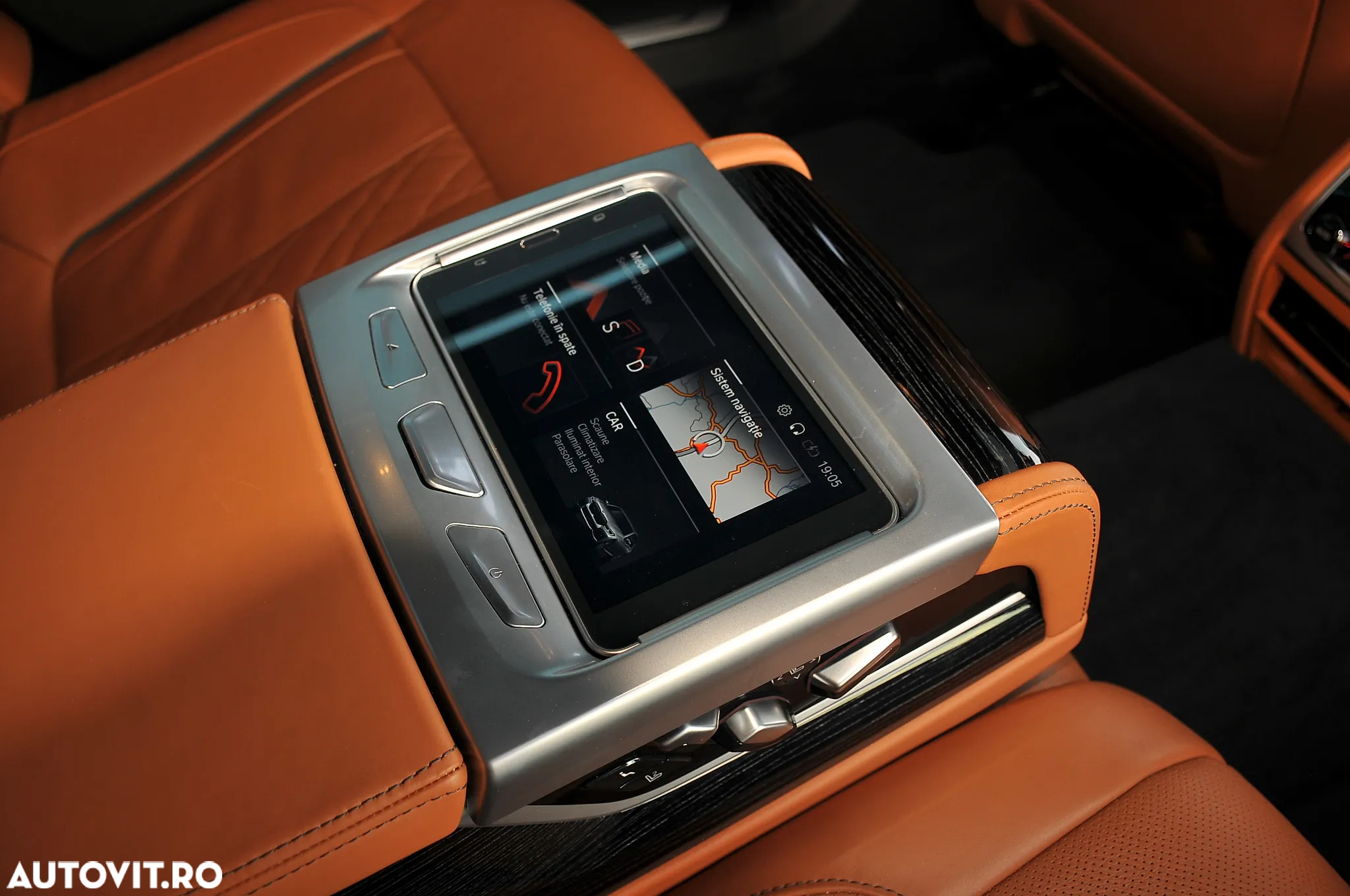 BMW Seria 7 745Le xDrive AT PHEV - 30