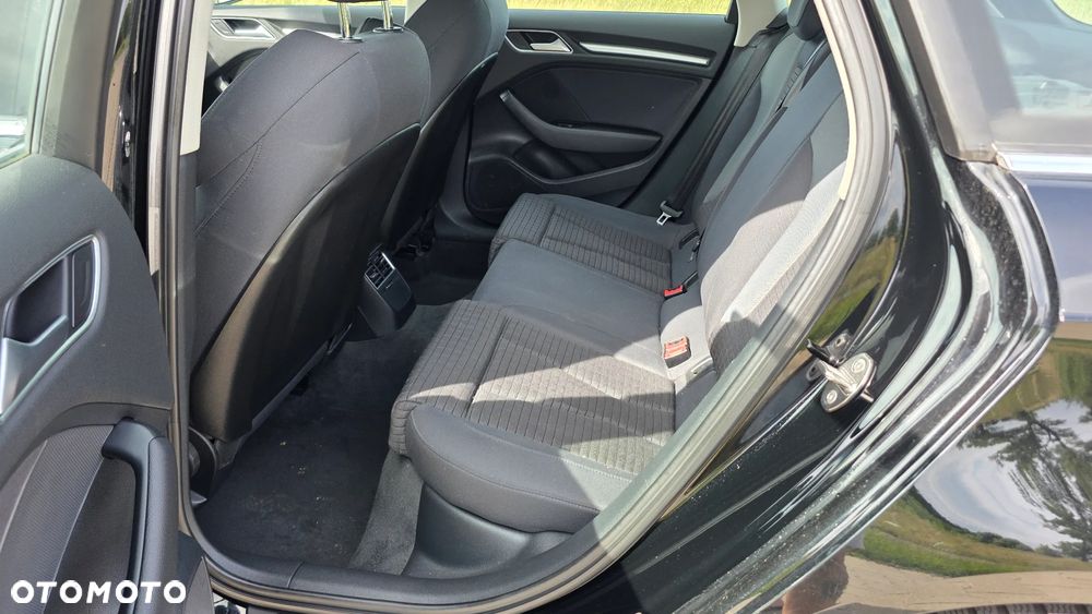 Audi A3 Sportback 2.0 TDI Ambiente - 18