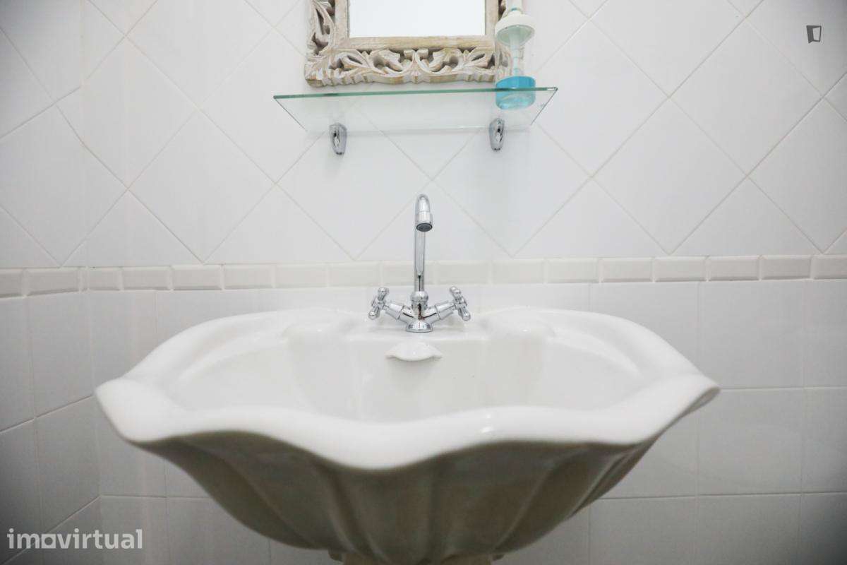 Quarto - localizado em Ajuda Lisbon - Grande imagem: 3/27