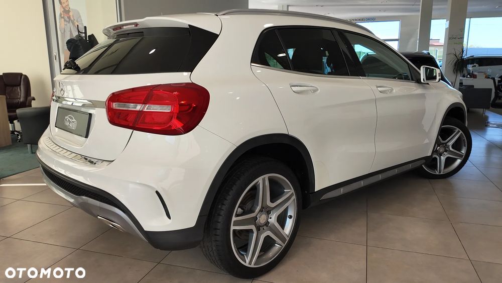 Mercedes-Benz GLA 250 4-Matic - 8