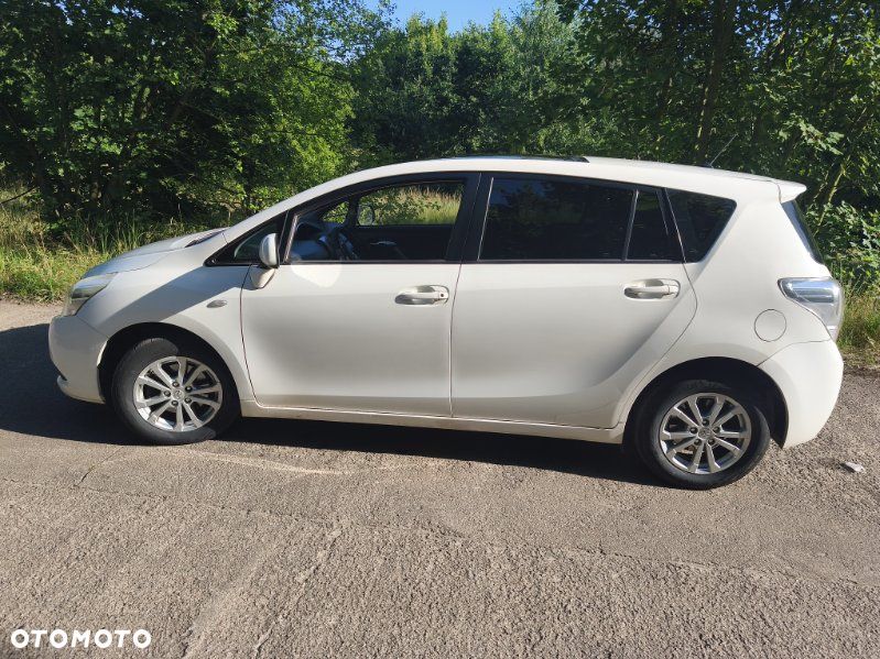 Toyota Verso 2.0 D-4D Sol plus - 2