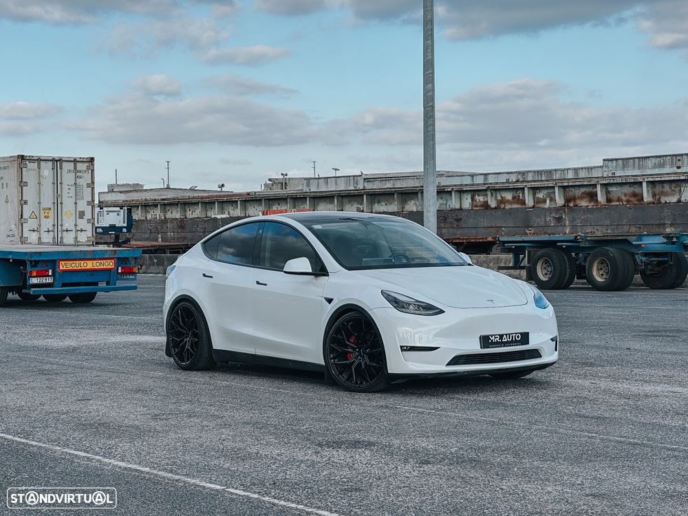 Tesla Model Y Performance Tração Integral - 12