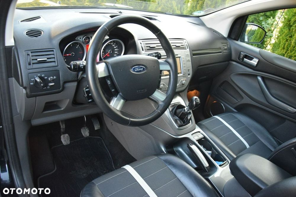 Ford Kuga 2.0 TDCi Titanium - 34