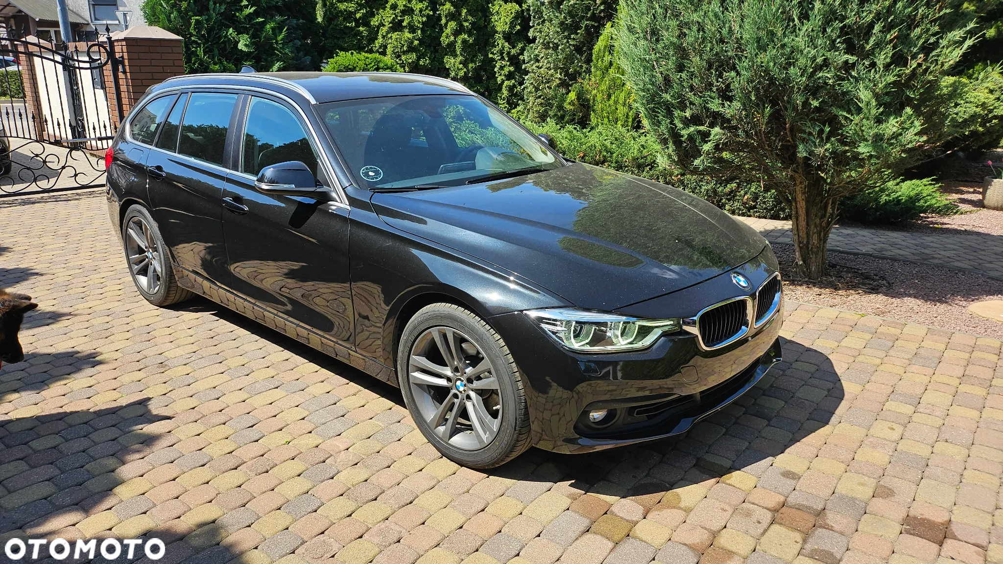 BMW Seria 3 320i Touring Luxury Line - 4