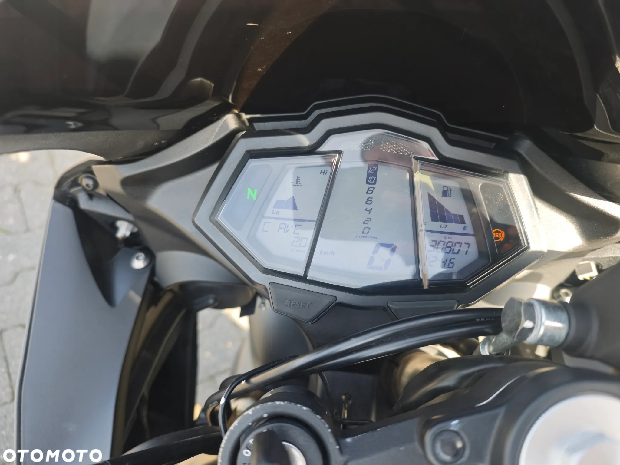 Yamaha YZF - 11