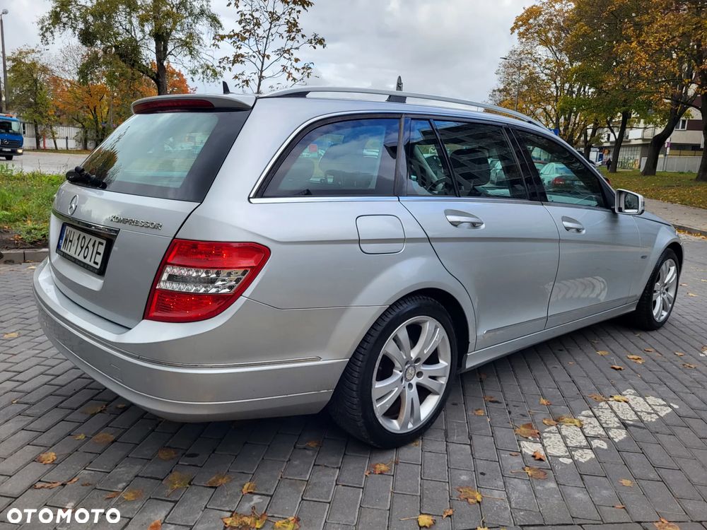 Mercedes-Benz Klasa C 180 K BlueEff Avantgarde - 26