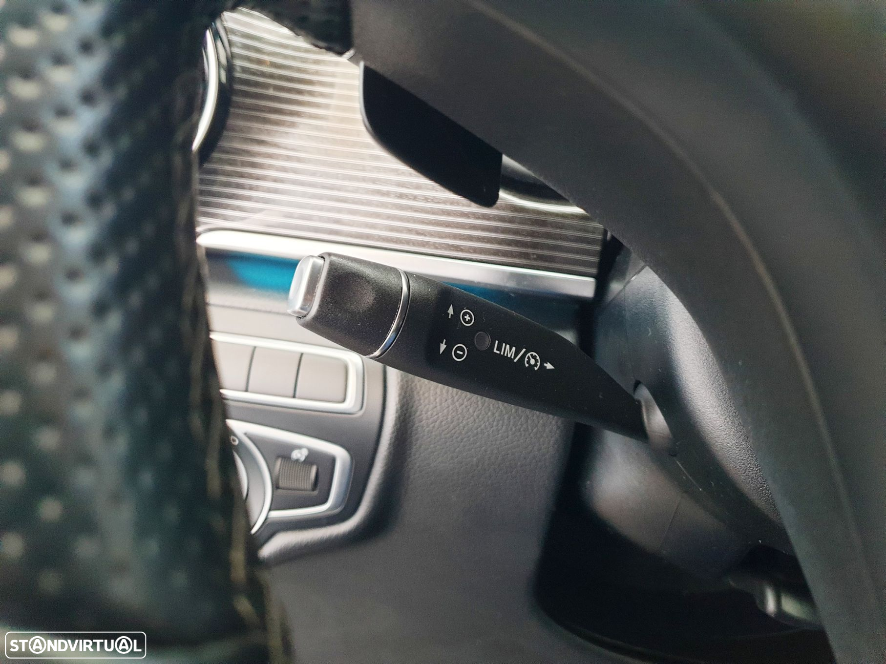 Mercedes-Benz V 300 d Longo Avantgarde - 17