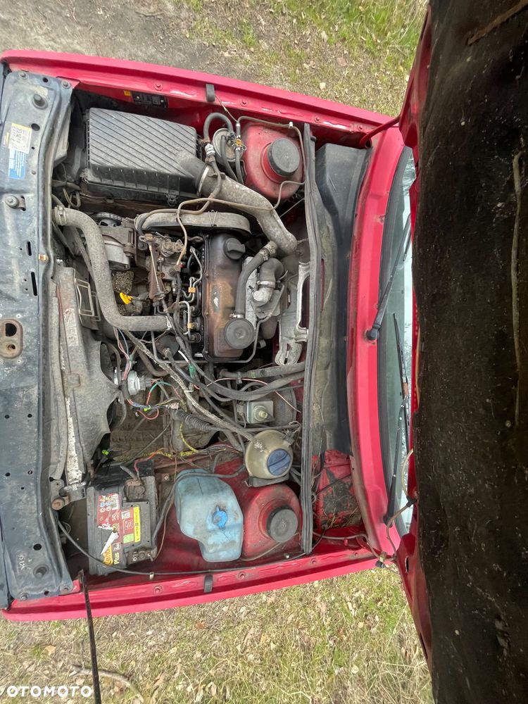 Volkswagen Golf 1.6 GL D - 10