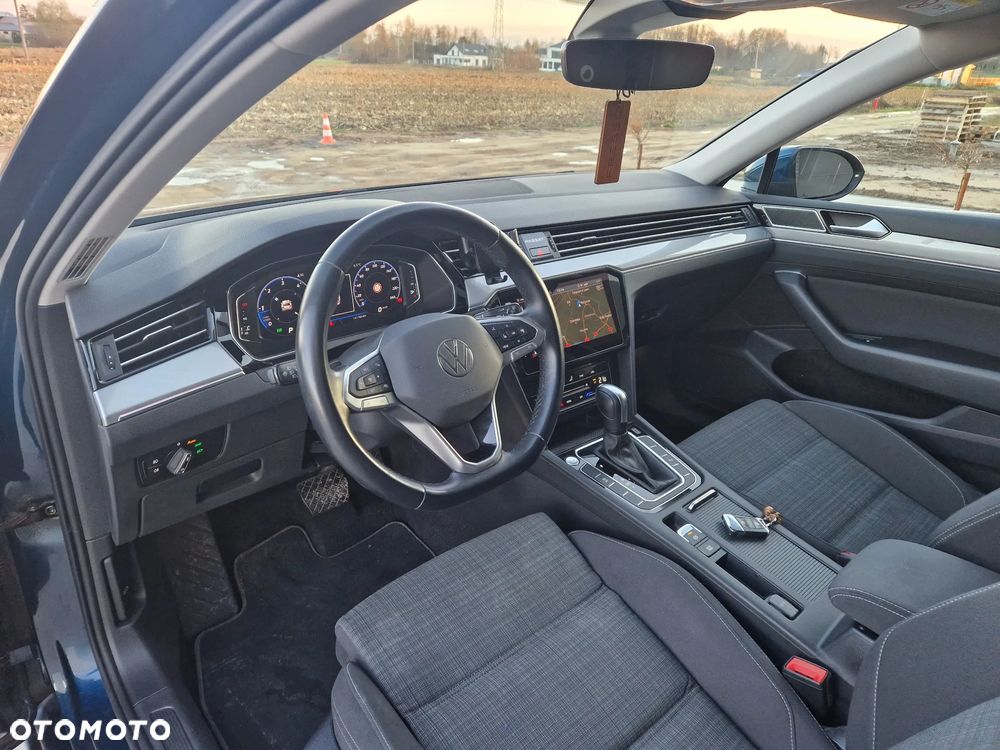 Volkswagen Passat Variant 2.0 TDI DSG (BlueMotion Technology) Comfortline - 21