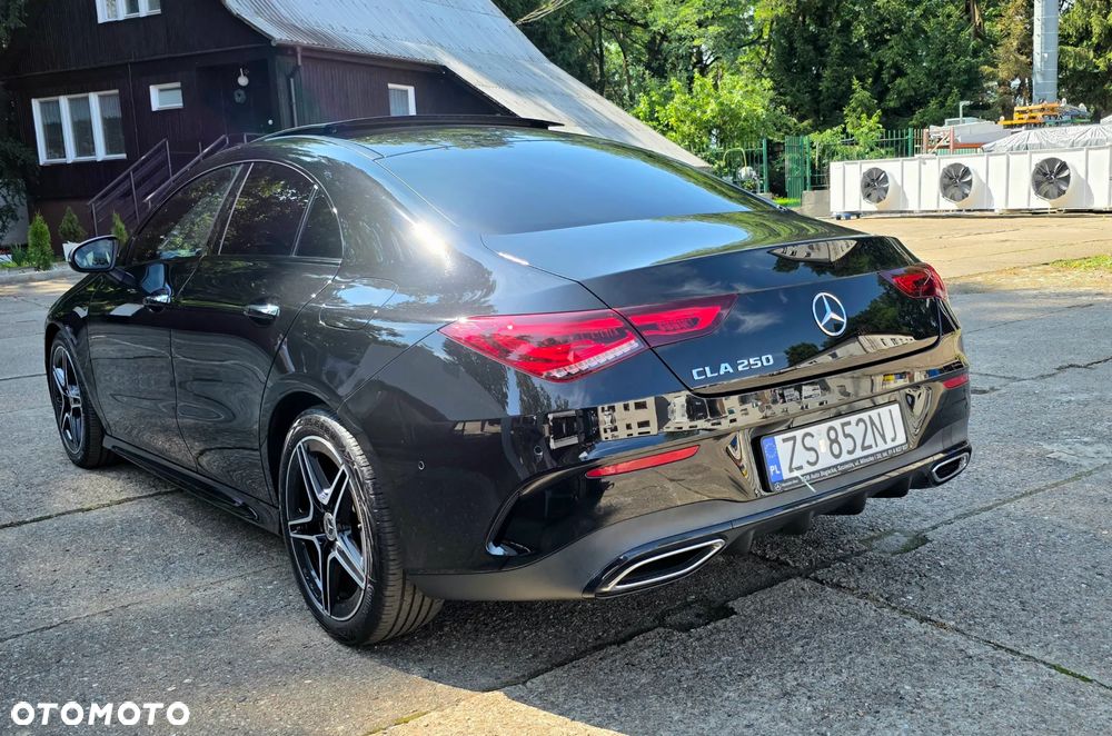Mercedes-Benz CLA 250 7G-DCT - 3