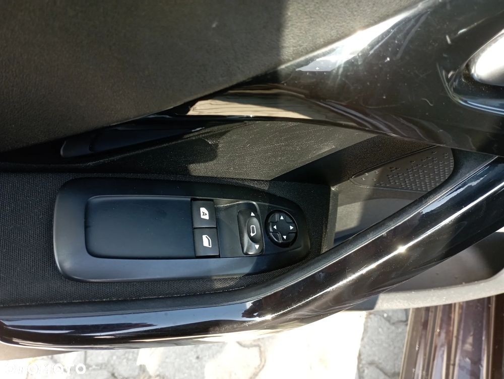 Peugeot 208 1.4 VTi Active - 14