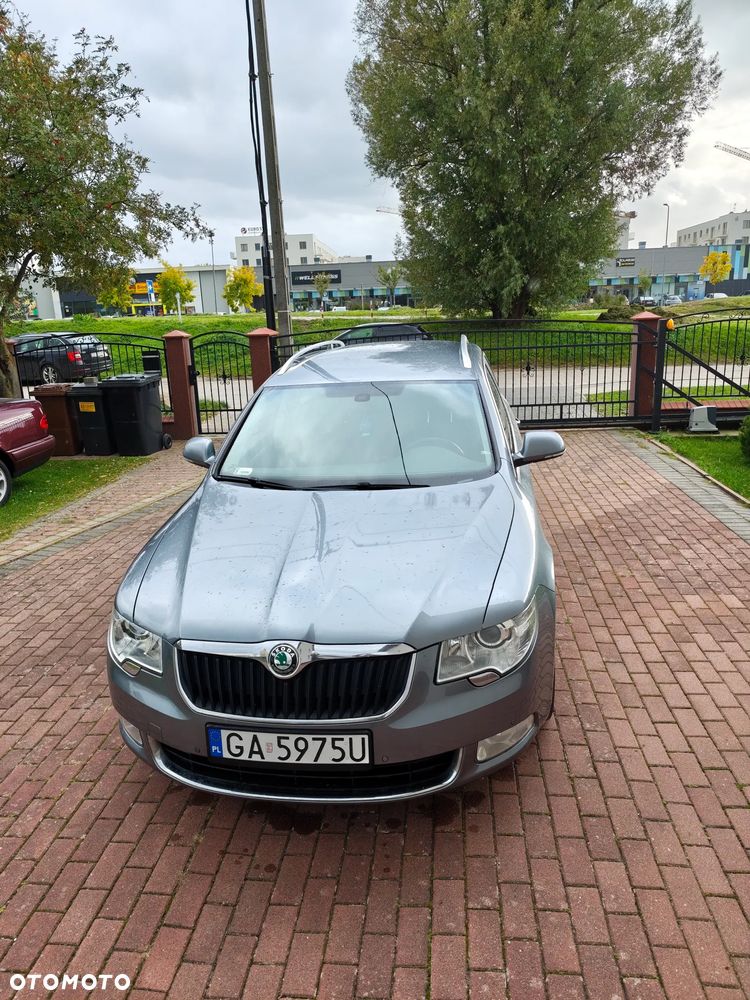 Skoda Superb 2.0 TDI 4x4 Ambition DSG - 2