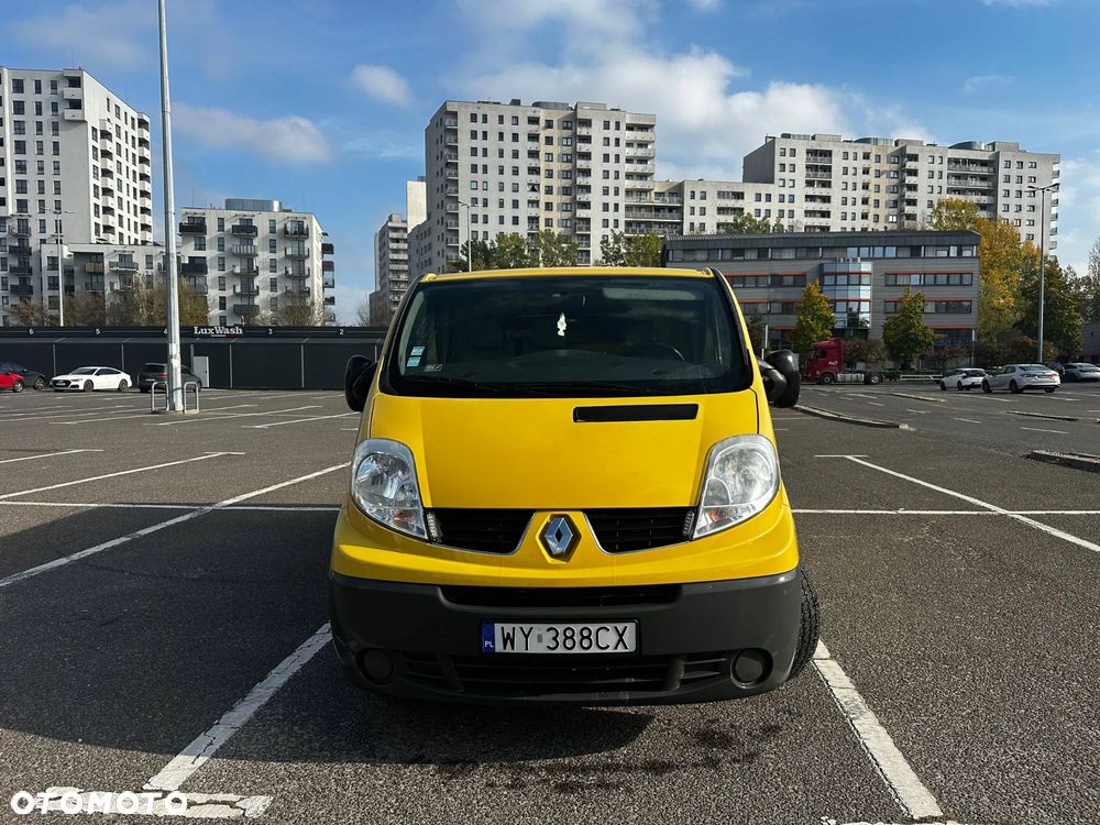 Renault Trafic 2012 photo 2