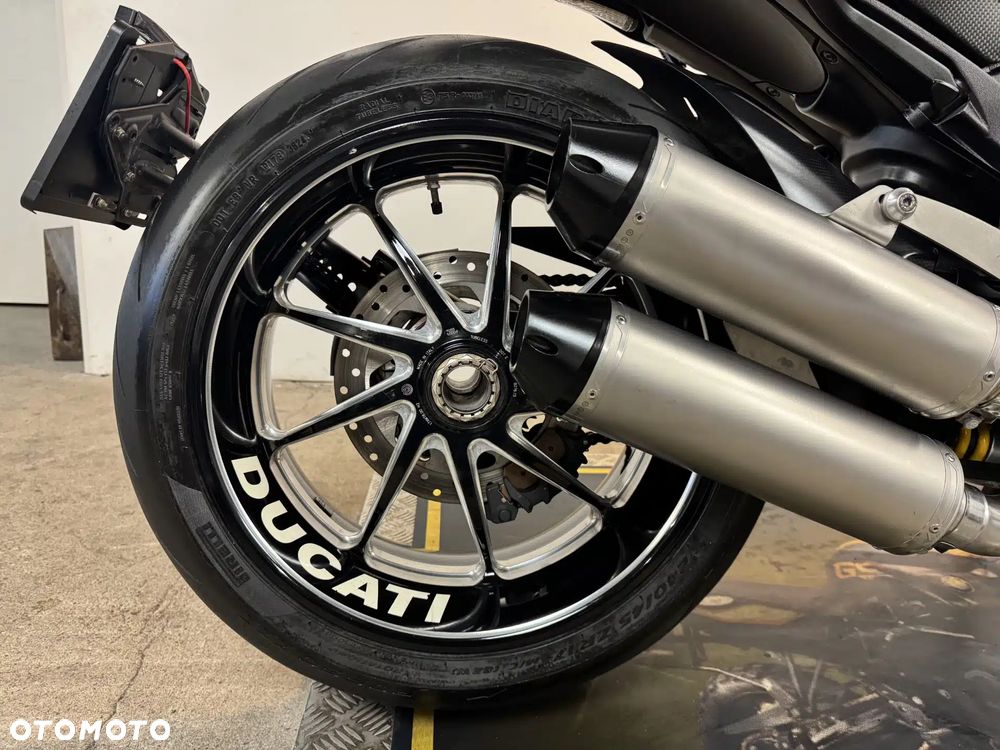 Ducati Diavel - 15