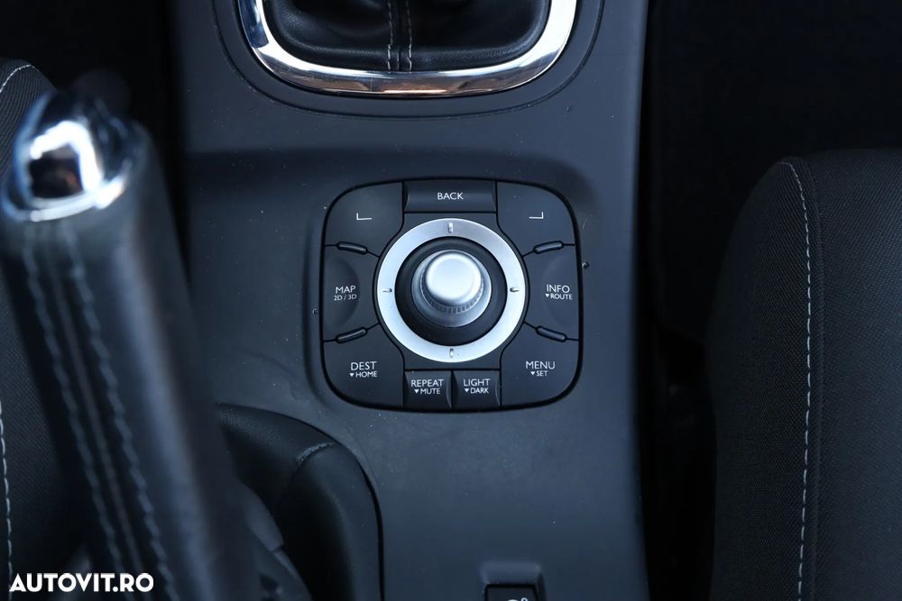 Renault Megane dCi 110 FAP Paris Business - 14