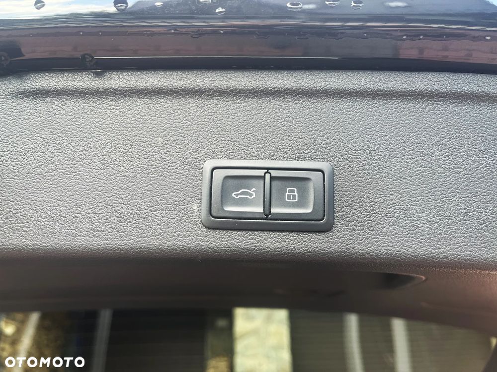 Audi A4 Avant 2.0 TDI S tronic quattro design - 10