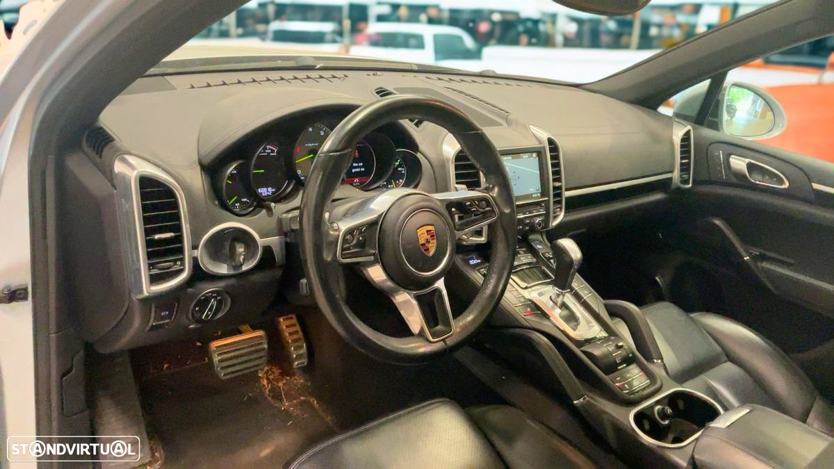 Porsche Cayenne S E-Hybrid - 9
