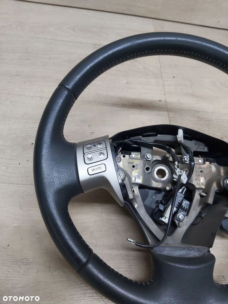 Toyota Auris I kierownica skóra tempomat - 1
