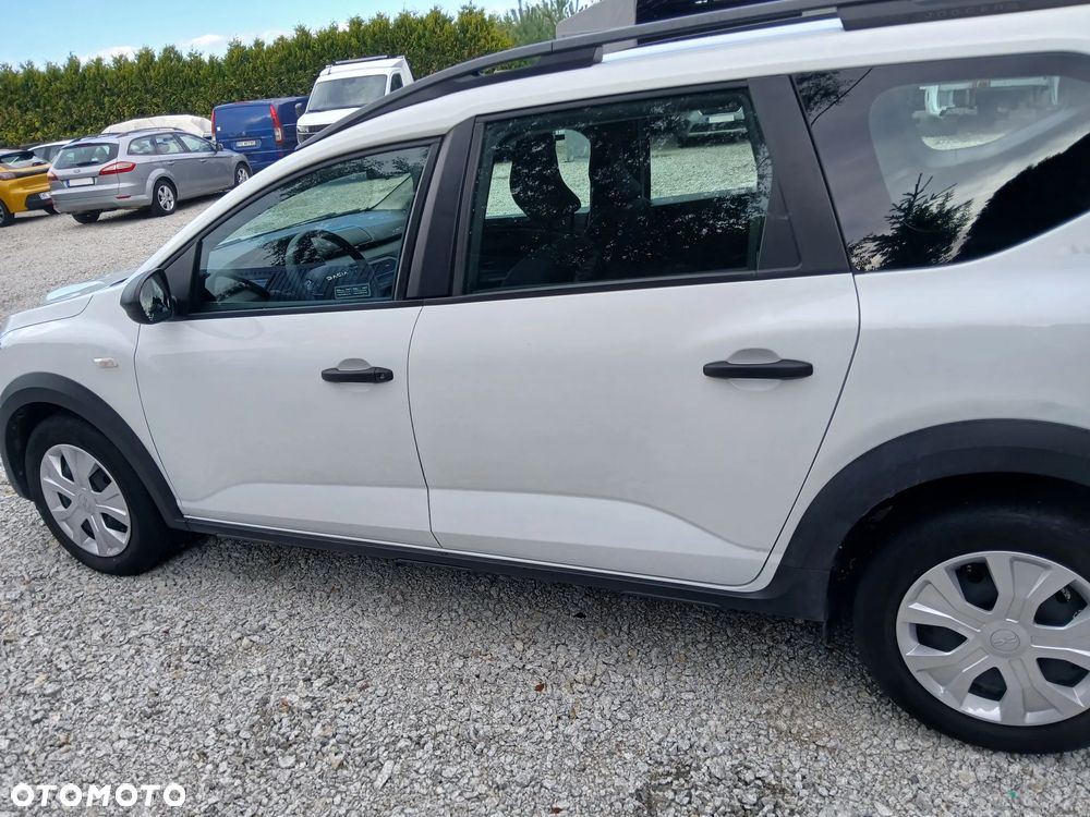 Dacia Jogger 1.0 TCe Essential 7os - 12