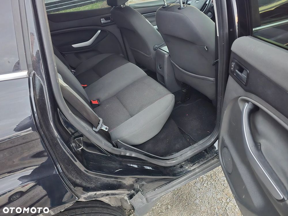 Ford Kuga 2.0 TDCi 2x4 Trend - 11