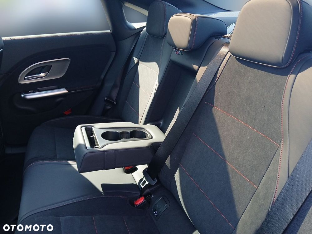 Mercedes-Benz CLA 200 mHEV 8G-DCT - 10