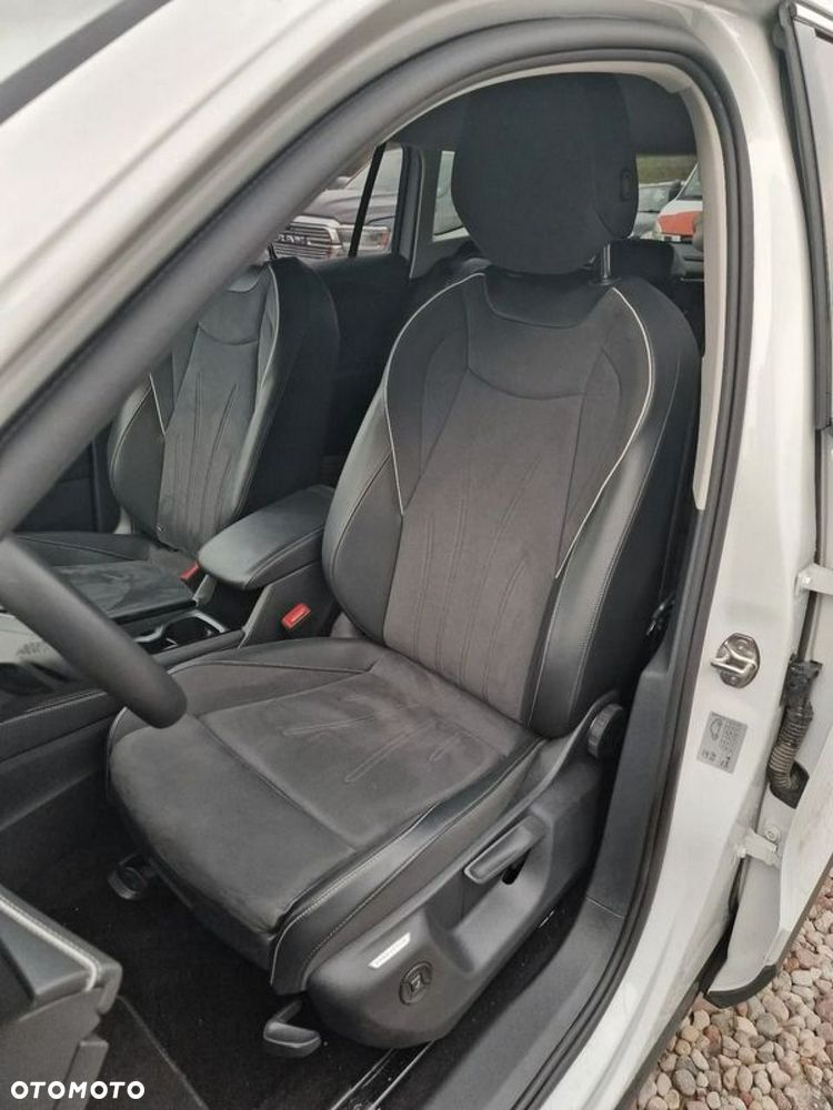 Volkswagen Tiguan 1.5 eHybrid PHEV 150kW Elegance DSG - 32