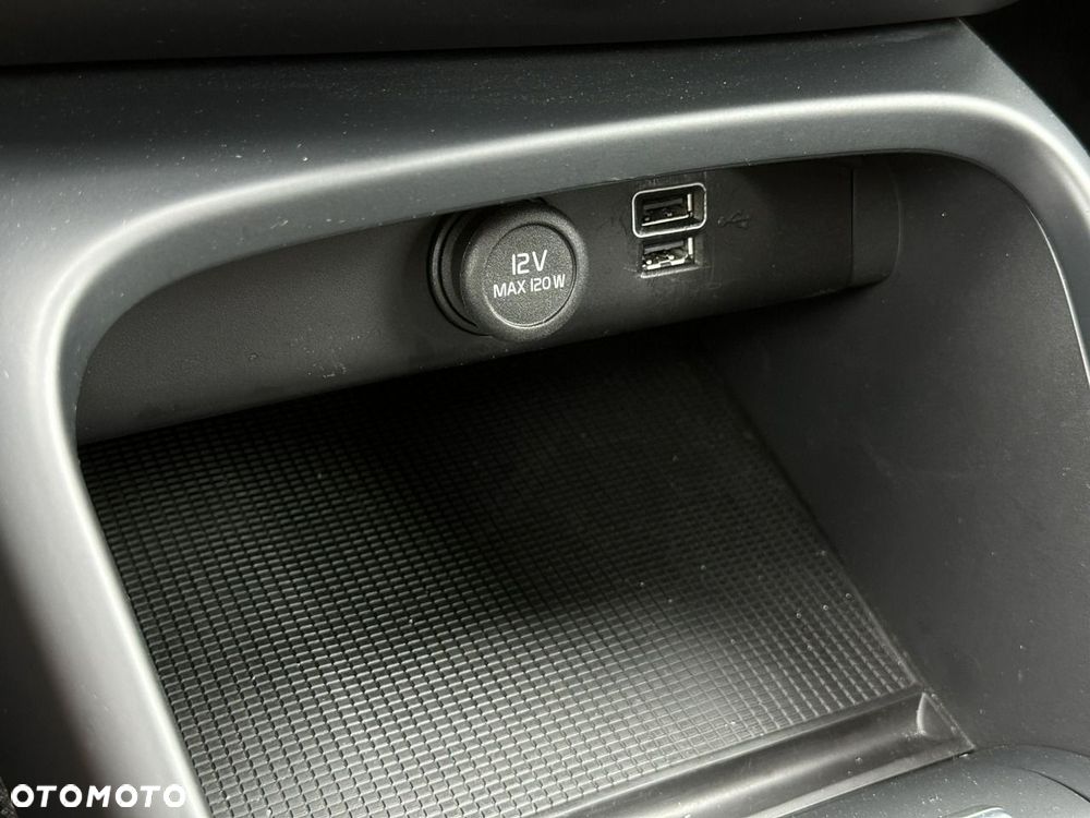 Volvo XC 40 T4 Recharge DKG Inscription Expression - 35