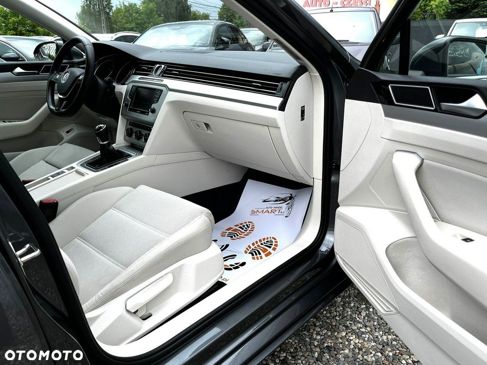 Volkswagen Passat Variant - 7