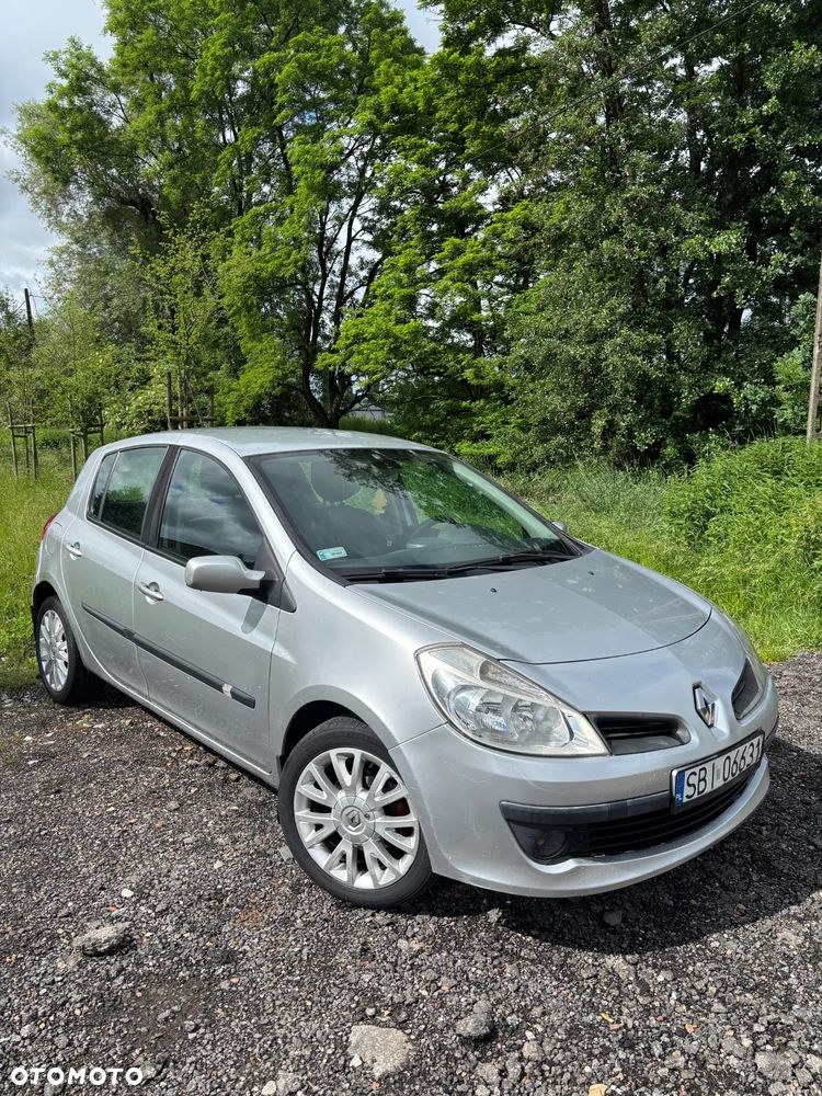 Renault Clio 1.5 dCi Authentique - 9