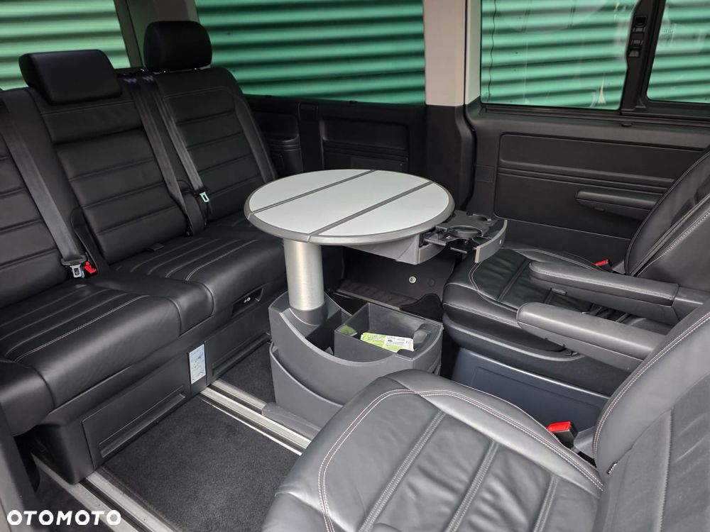 Volkswagen Multivan - 34