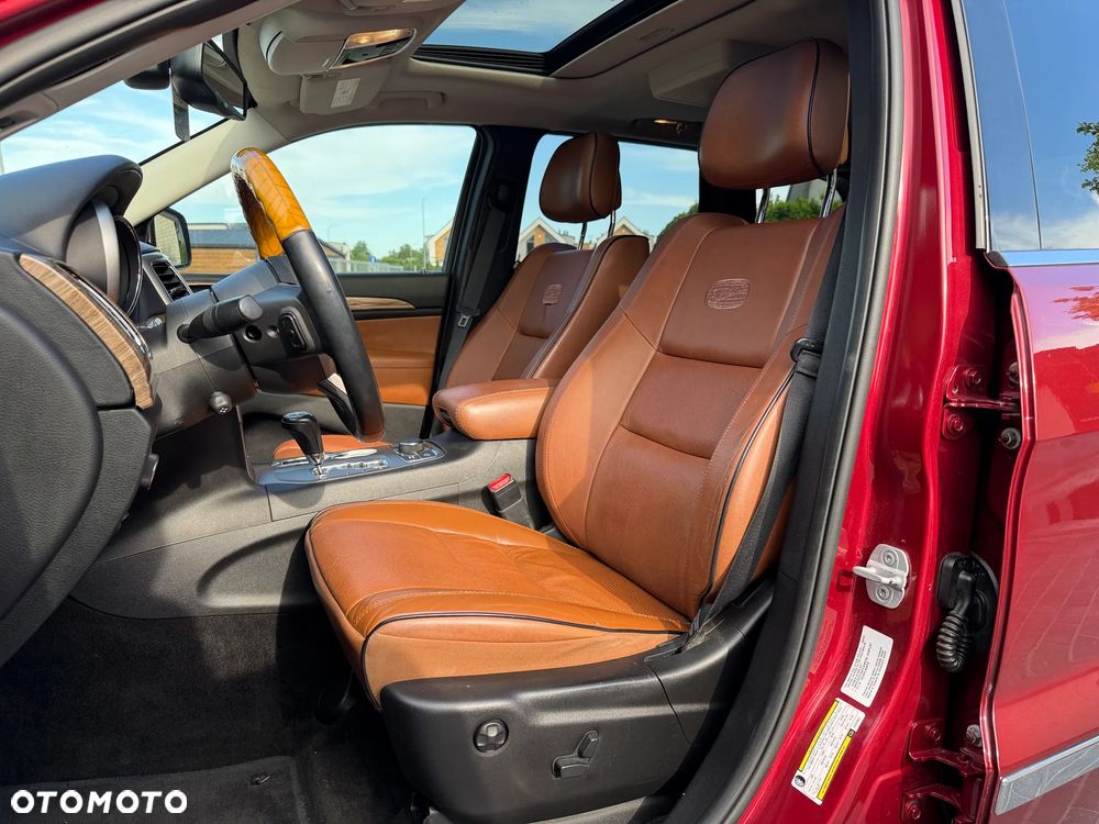 Jeep Grand Cherokee - 12