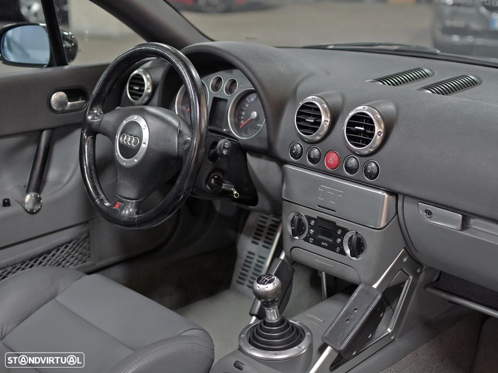 Audi TT Roadster 1.8 T quattro - 16