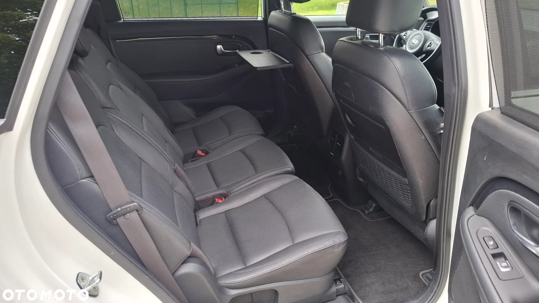 Kia Carens 1.7 CRDi Business Line 7os 7DCT - 17