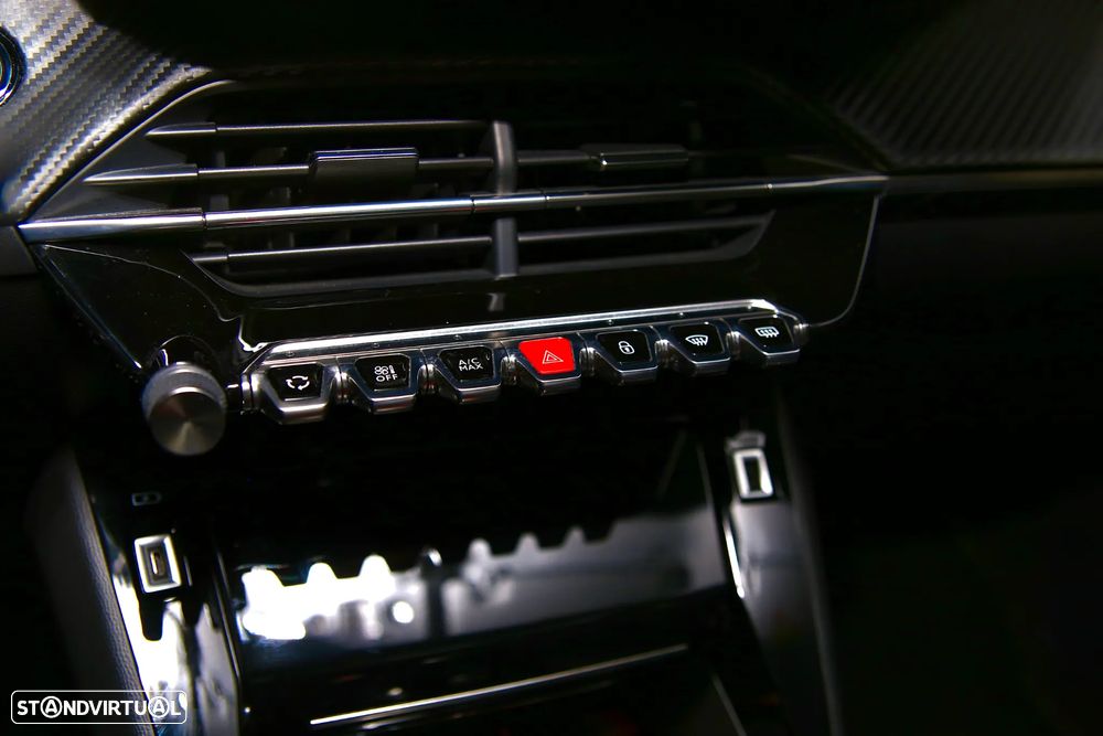 Peugeot e-208 Allure - 7