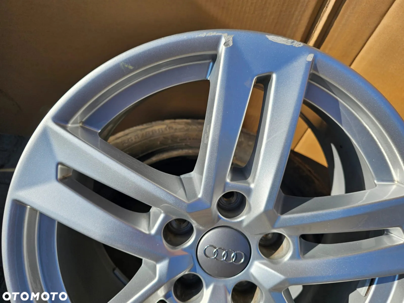 (F122) Audi OE A4 S4 B9 / 8W0601025P / 7Jx17 ET42 5x112 - 2
