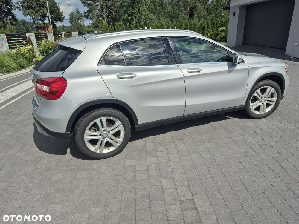 Mercedes-Benz GLA - 5