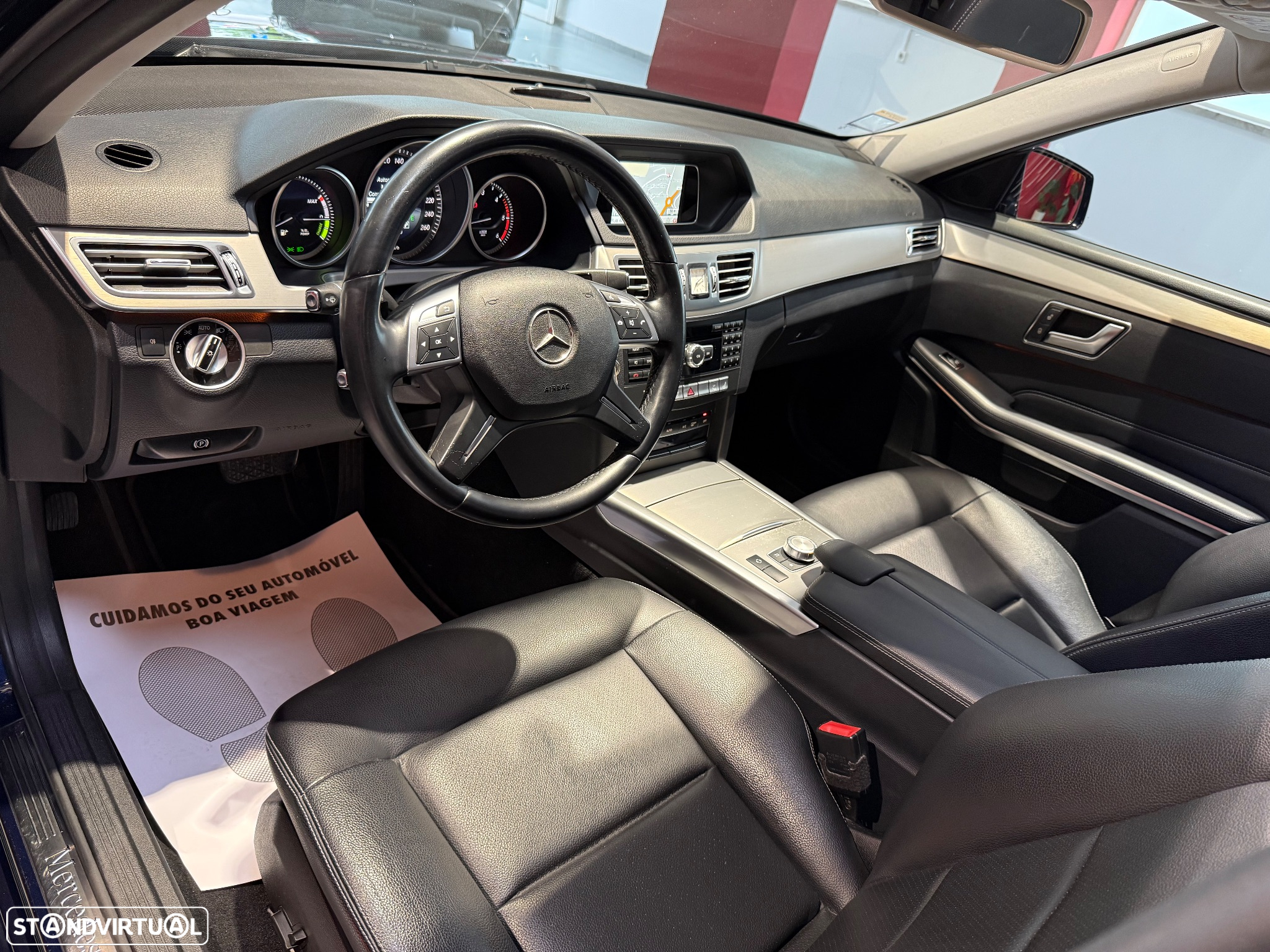 Mercedes-Benz E 300 Bluetec Hybrid Avantgarde - 9
