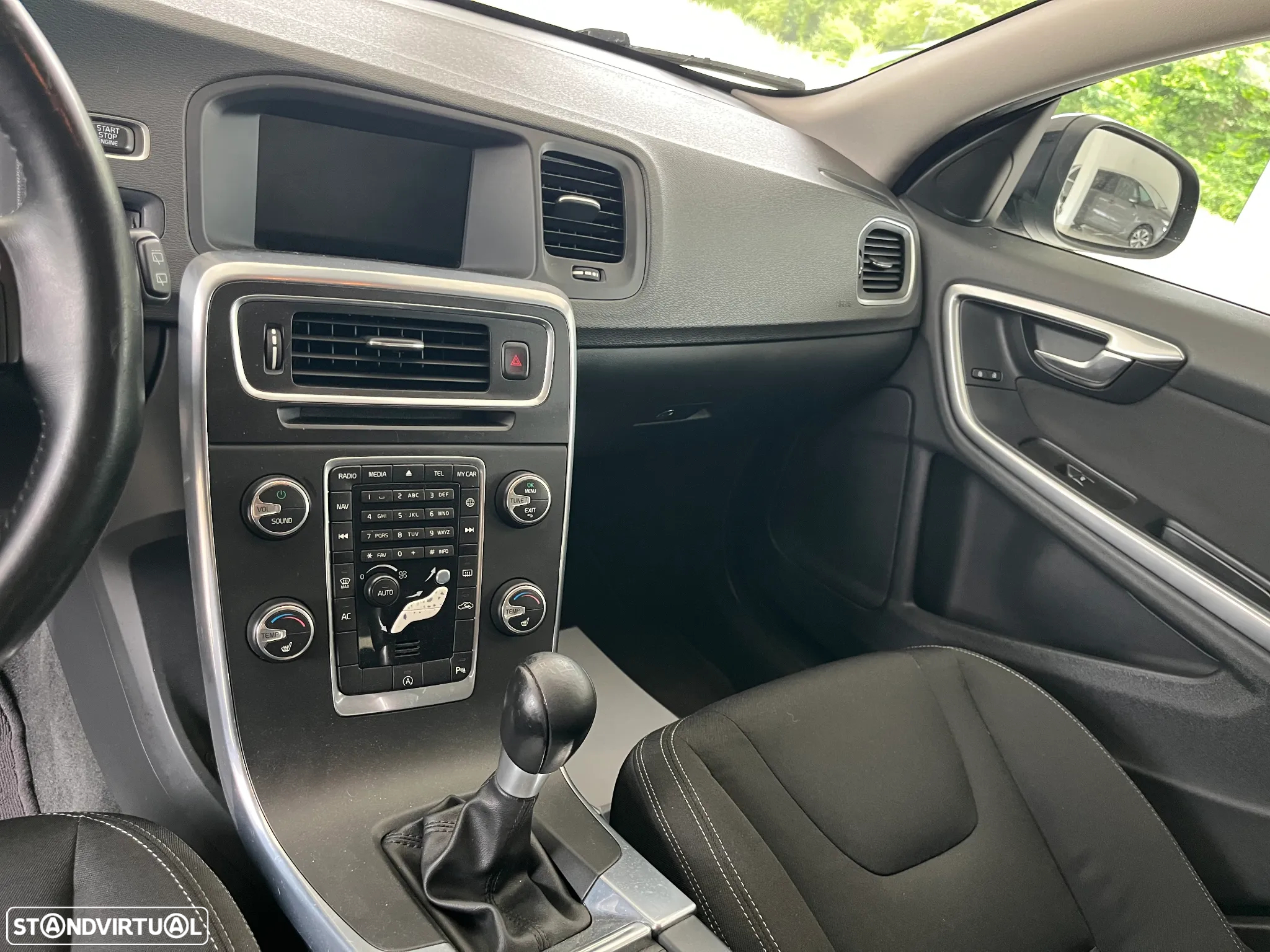 Volvo V60 1.6 D2 Drive Kinetic Start/Stop - 5