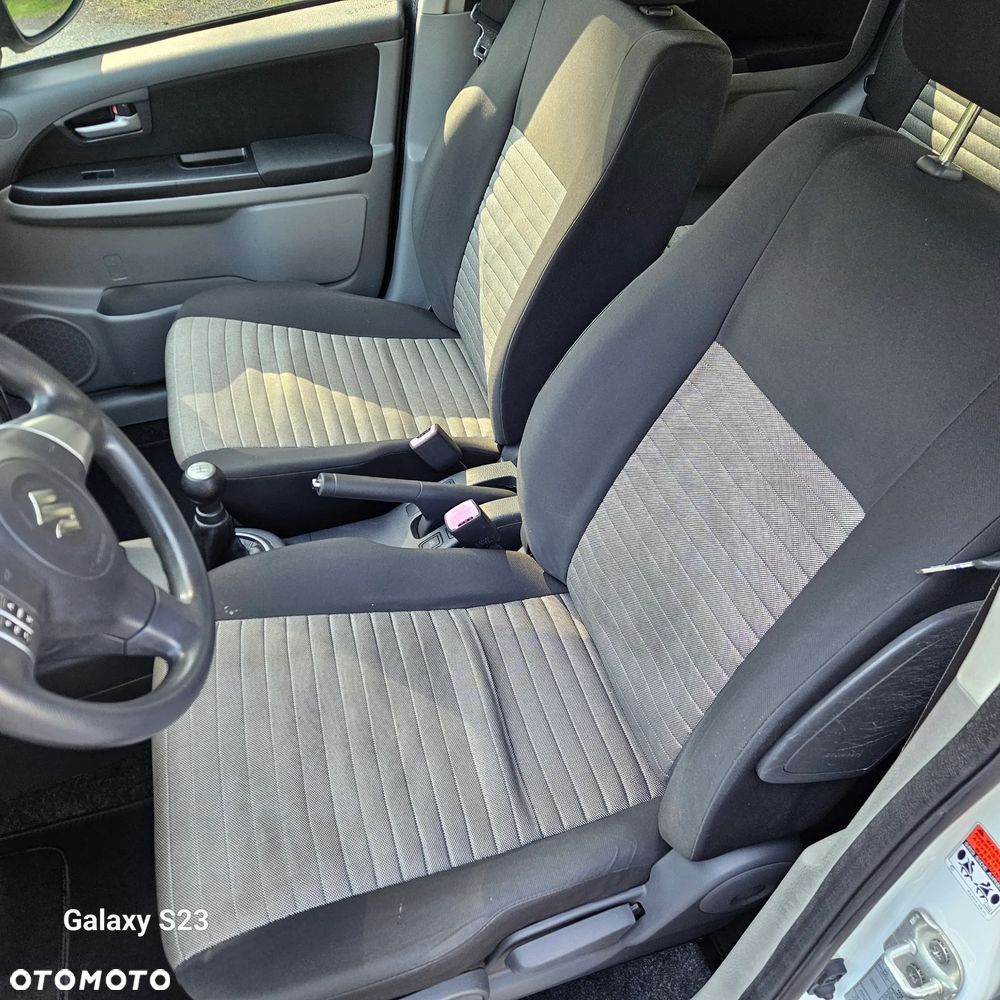 Suzuki SX4 1.6 VVT 4x2 Comfort - 16