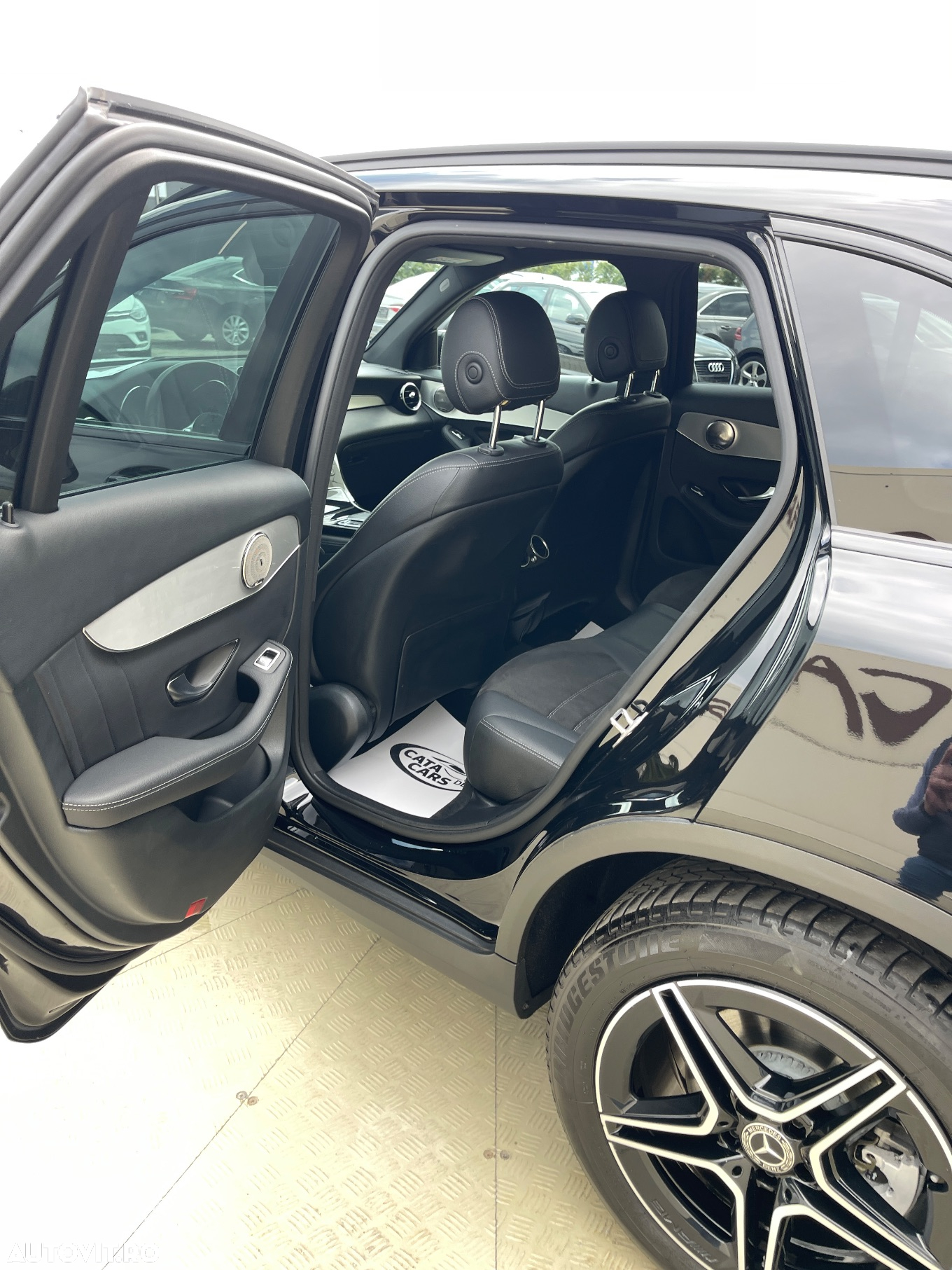 Mercedes-Benz GLC 220 d 4Matic 9G-TRONIC AMG Line - 26